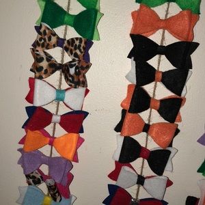 Felt bows